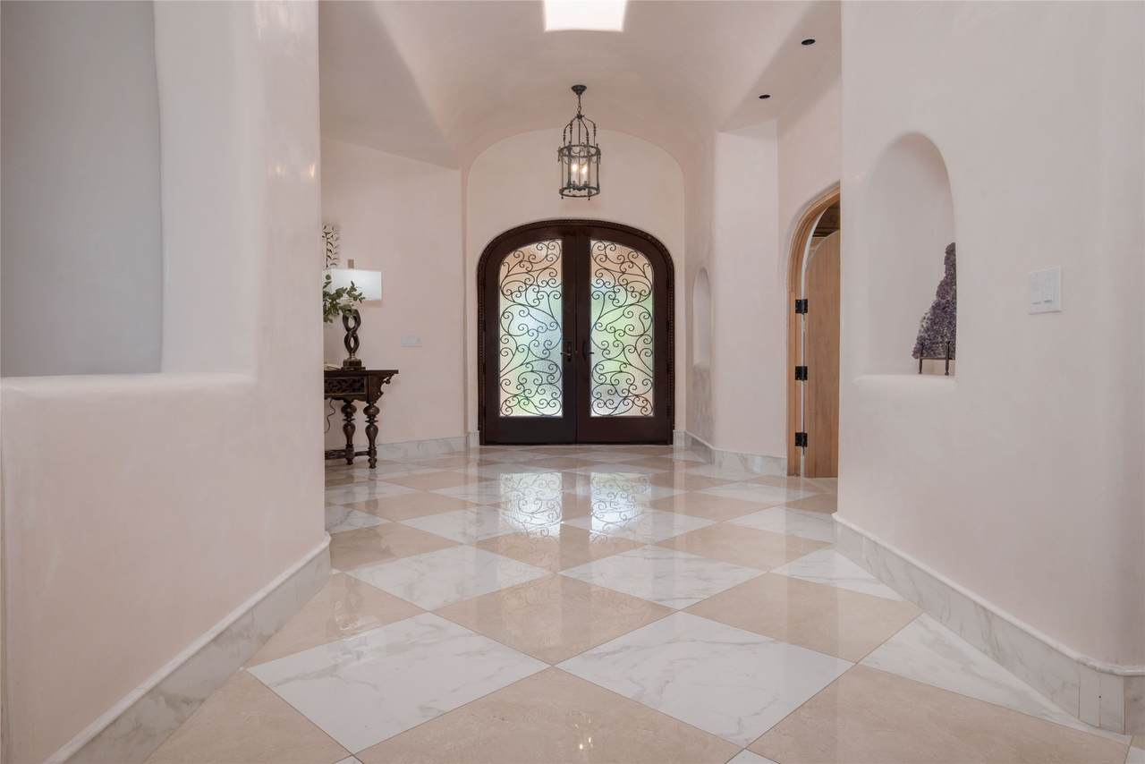 https://bt-photos.global.ssl.fastly.net/santafe/1280_boomver_1_202600769-2.jpg