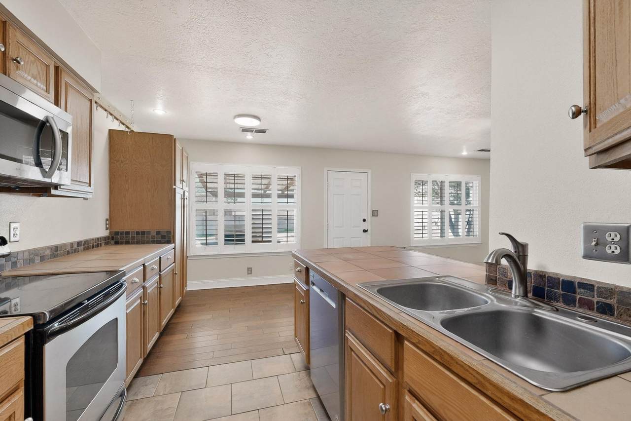6500 Martin Court Ne - Photo 1