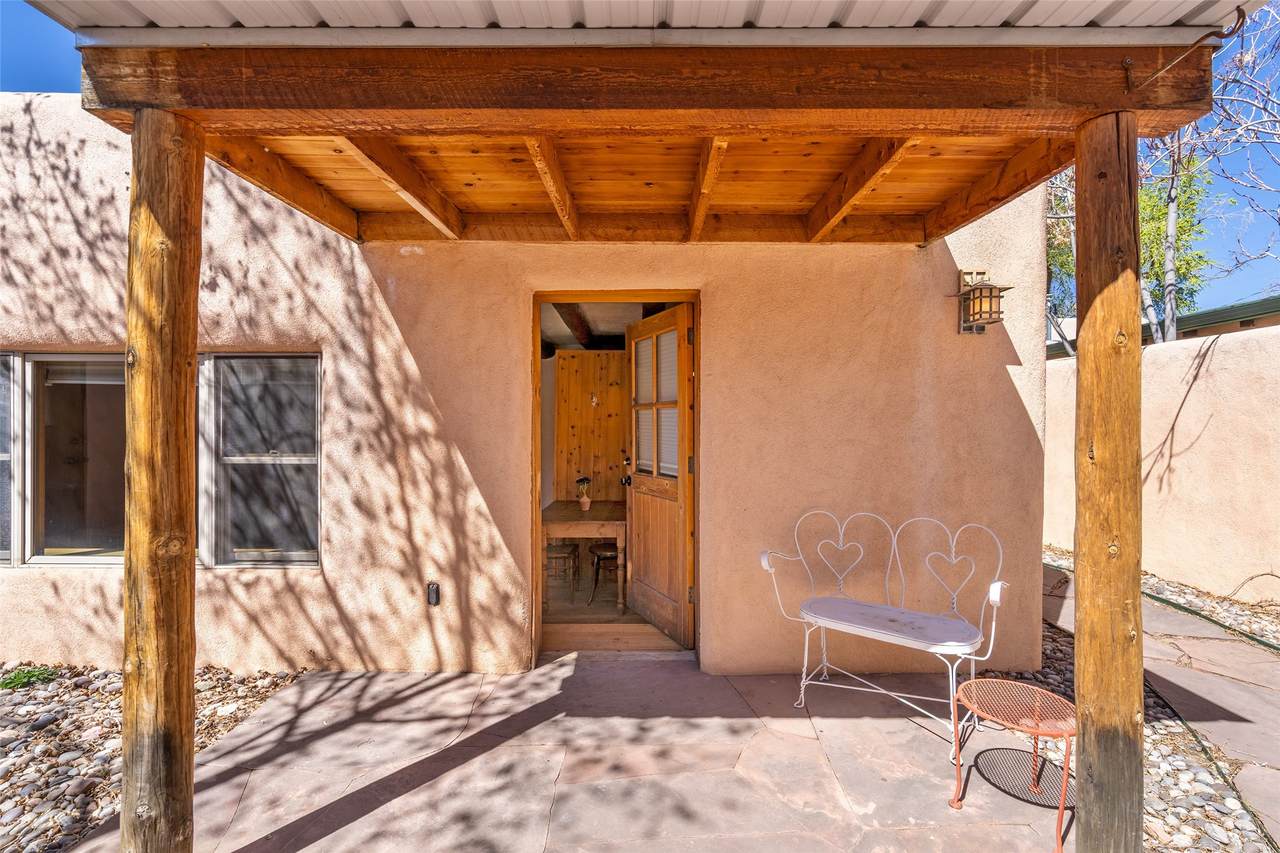 945 Agua Fria - Photo 1