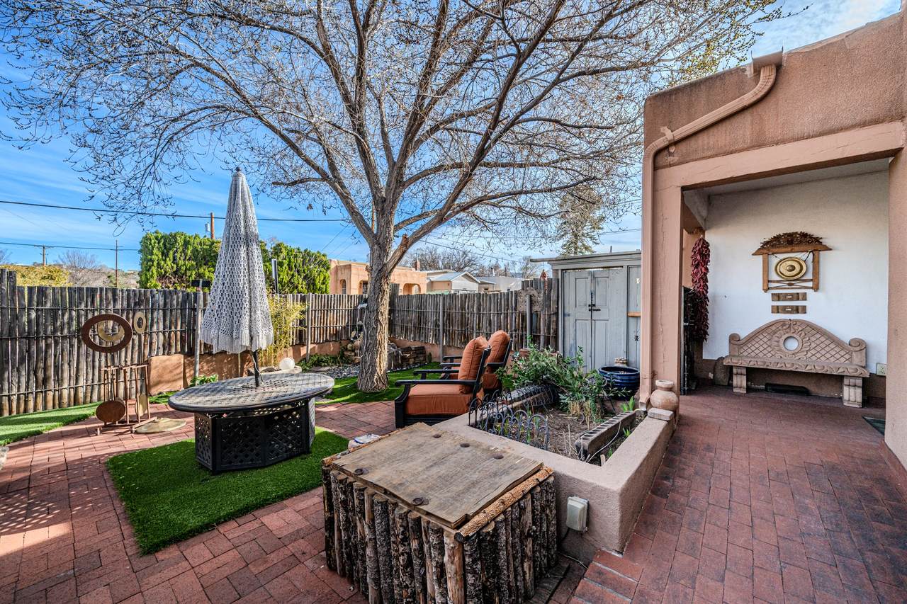 328 Staab Street - Photo 1