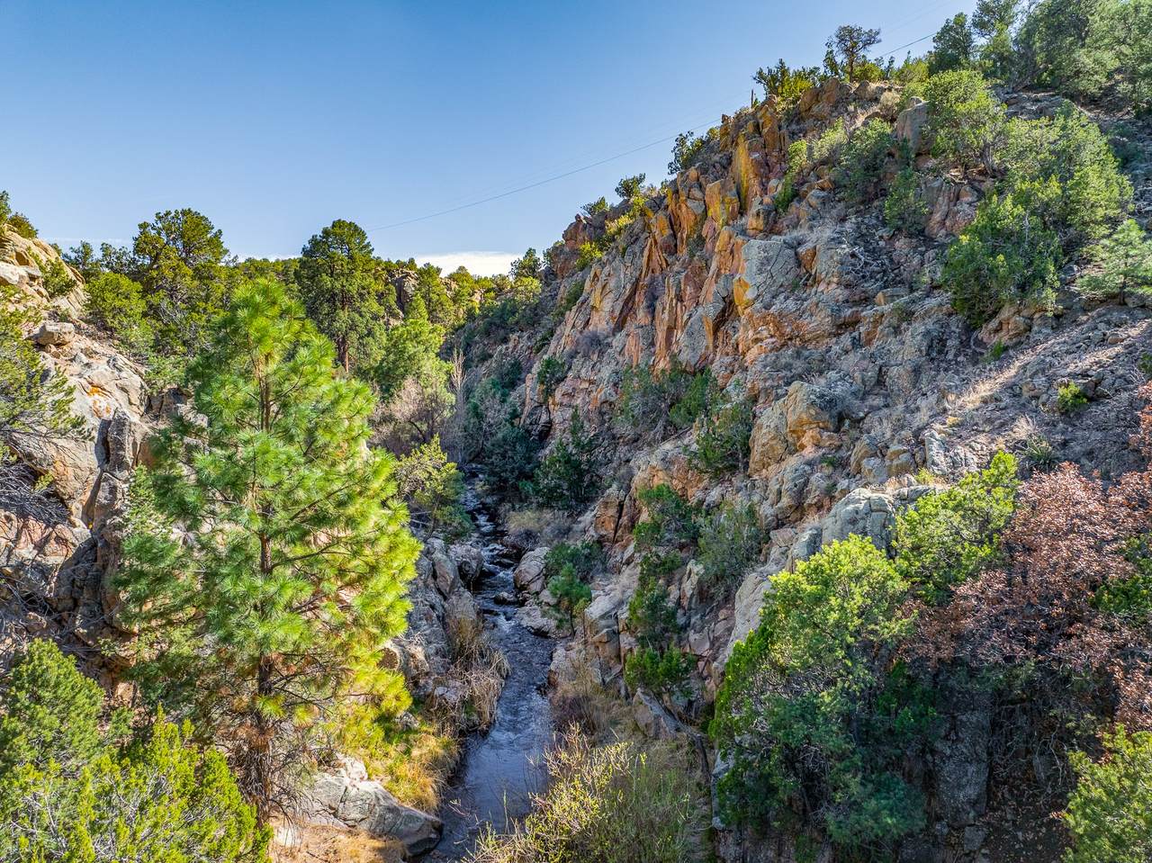 https://bt-photos.global.ssl.fastly.net/santafe/1280_boomver_1_202600923-2.jpg