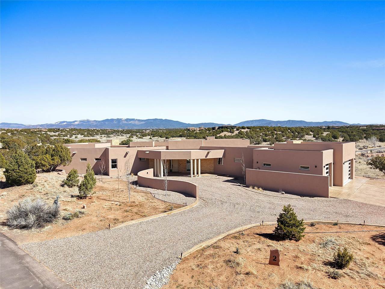 https://bt-photos.global.ssl.fastly.net/santafe/1280_boomver_1_202600957-2.jpg