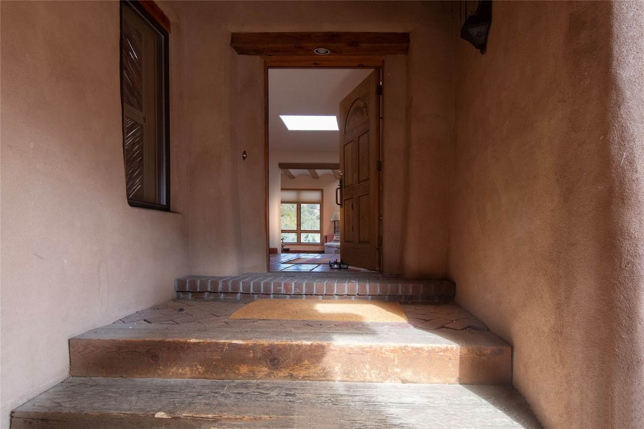 https://bt-photos.global.ssl.fastly.net/santafe/1280_boomver_1_202600959-2.jpg