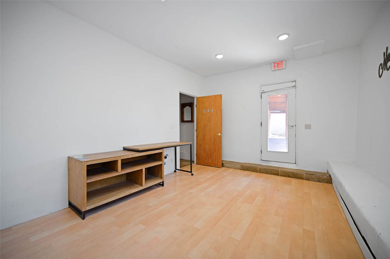 501 Franklin Avenue - Photo 1