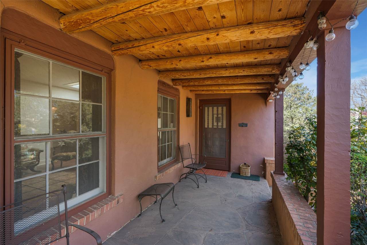 130 Houghton Street - Photo 1