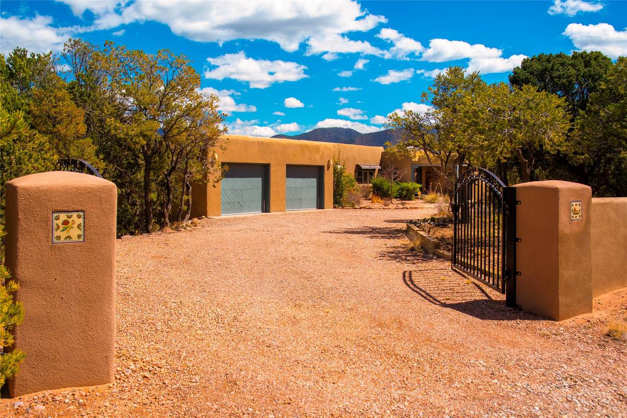 1029 Mansion Ridge Rd - Photo 1