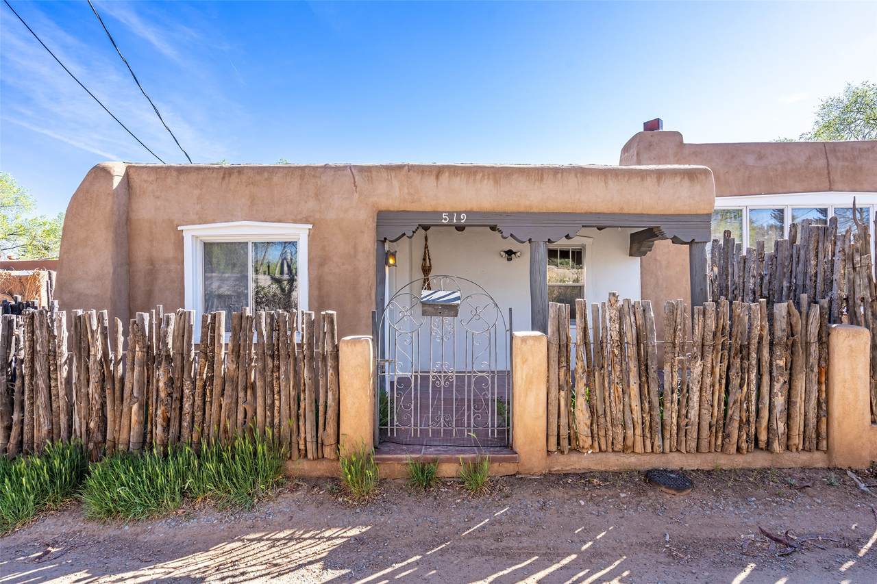 519 Douglas Street - Photo 1