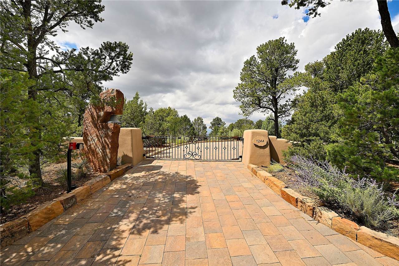 https://bt-photos.global.ssl.fastly.net/santafe/1280_boomver_1_202601174-2.jpg