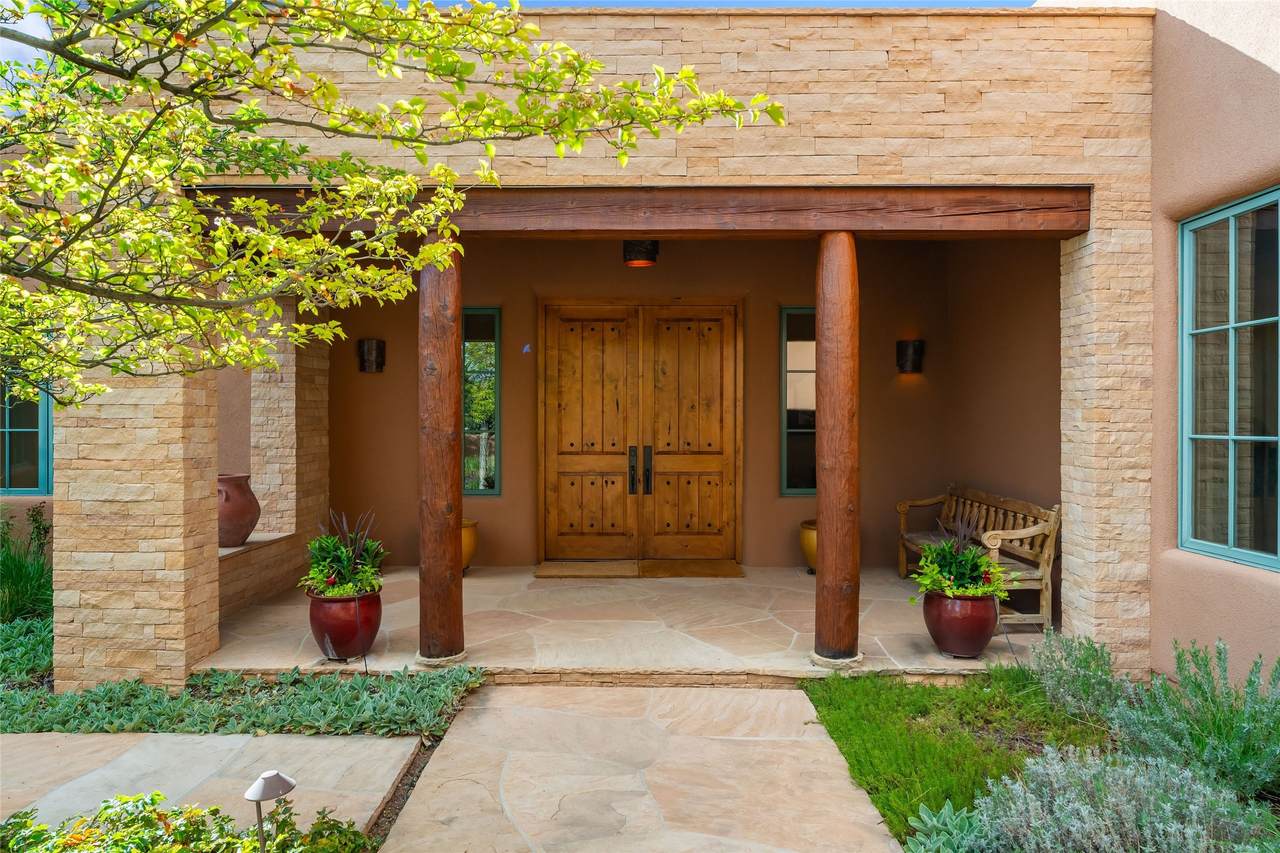 https://bt-photos.global.ssl.fastly.net/santafe/1280_boomver_1_202601245-2.jpg