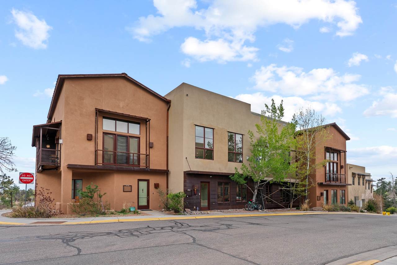 4714 Quemazon - Photo 1