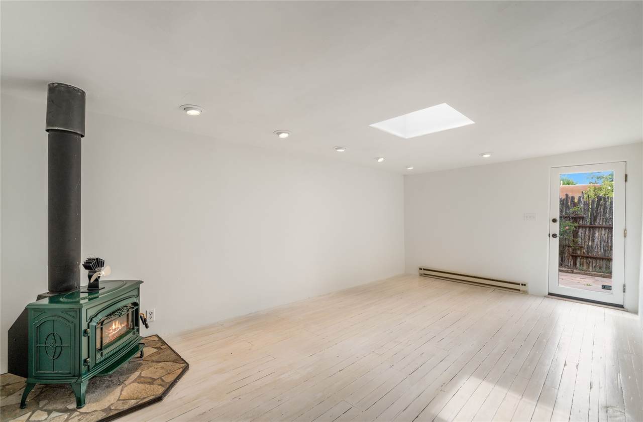https://bt-photos.global.ssl.fastly.net/santafe/1280_boomver_1_202601411-2.jpg