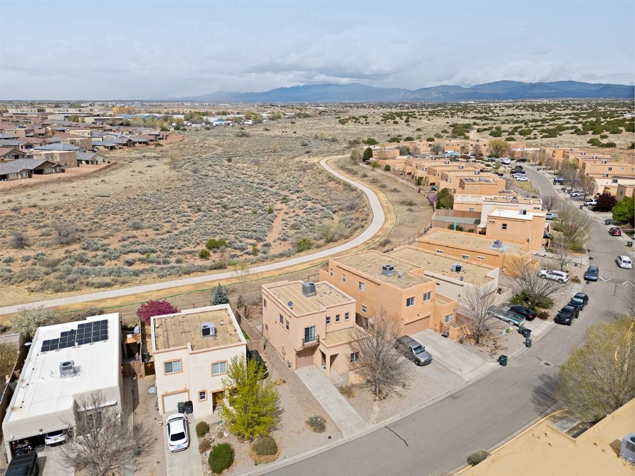 https://bt-photos.global.ssl.fastly.net/santafe/1280_boomver_1_202601486-2.jpg