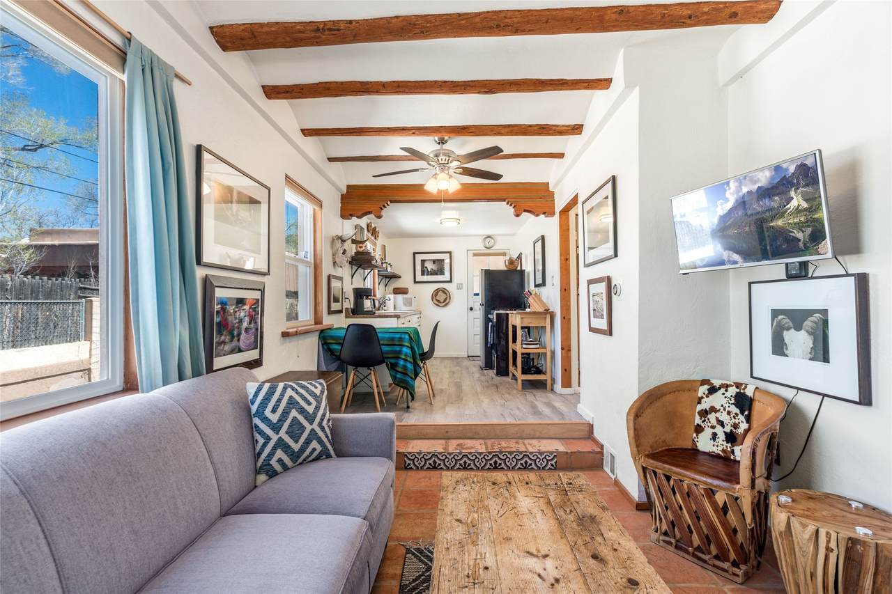 727 Galisteo - Photo 1