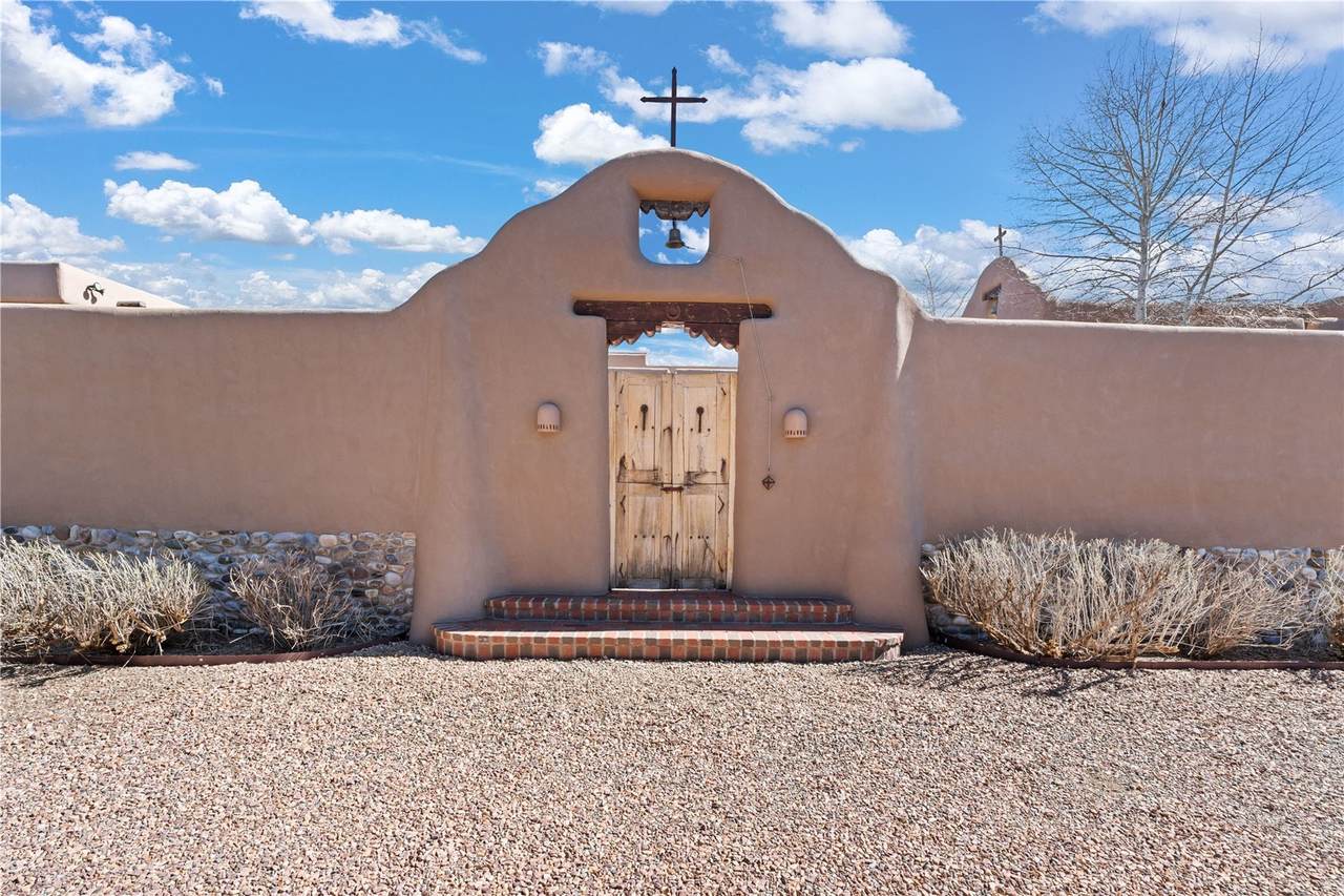 https://bt-photos.global.ssl.fastly.net/santafe/1280_boomver_1_202601535-2.jpg