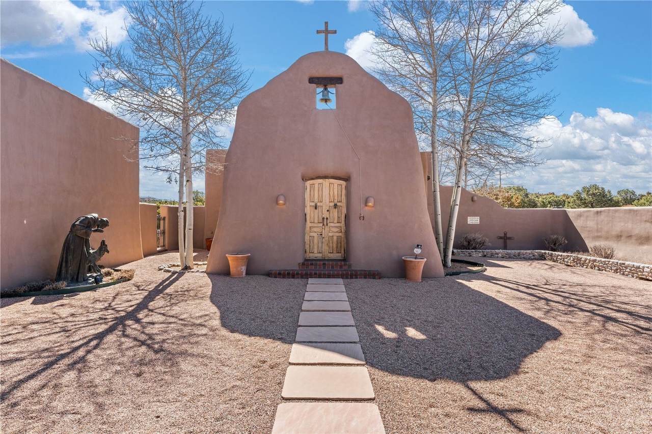 https://bt-photos.global.ssl.fastly.net/santafe/1280_boomver_1_202601535-2.jpg