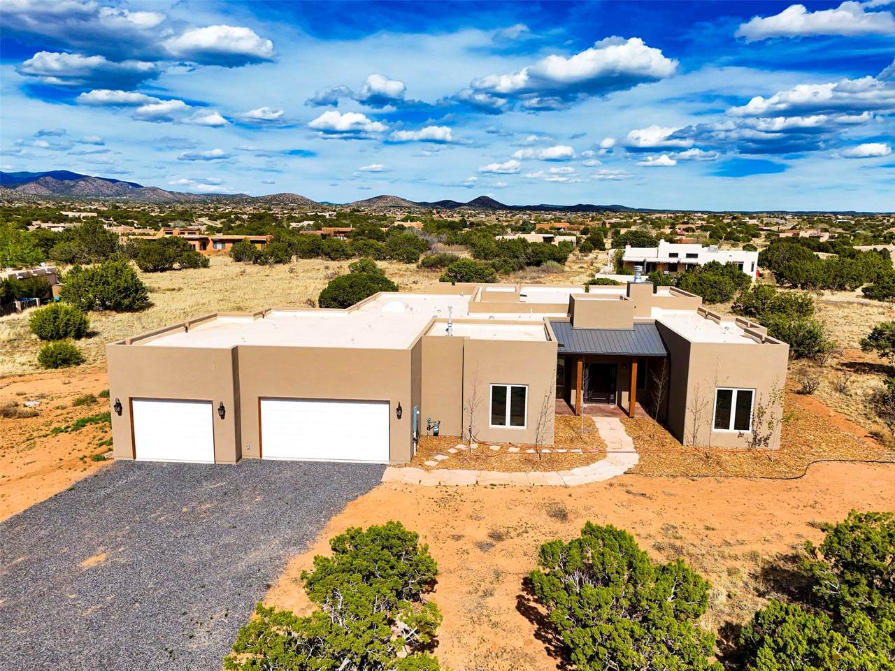 39 Monterey Road - Photo 1