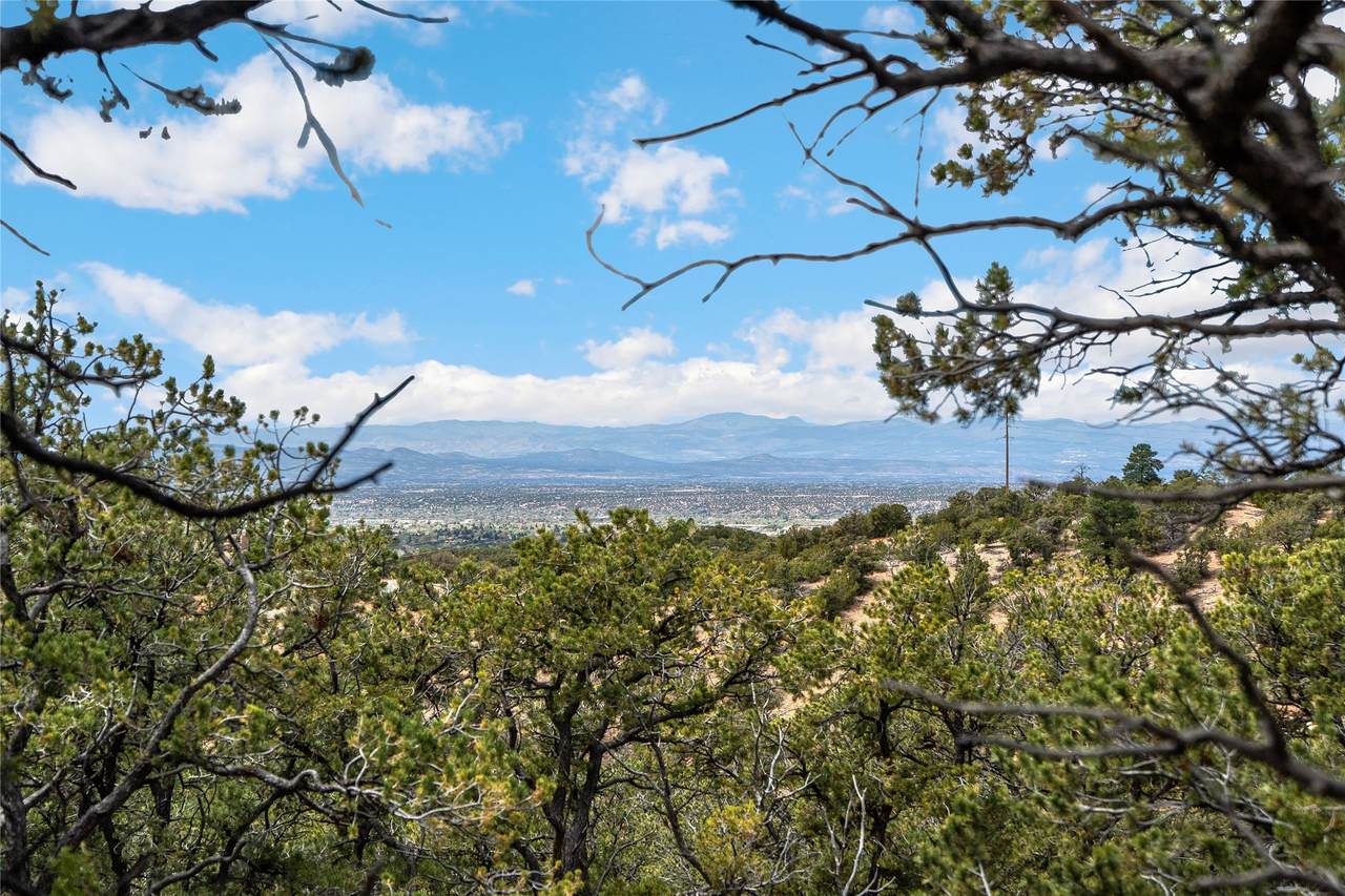 https://bt-photos.global.ssl.fastly.net/santafe/1280_boomver_1_202601581-2.jpg