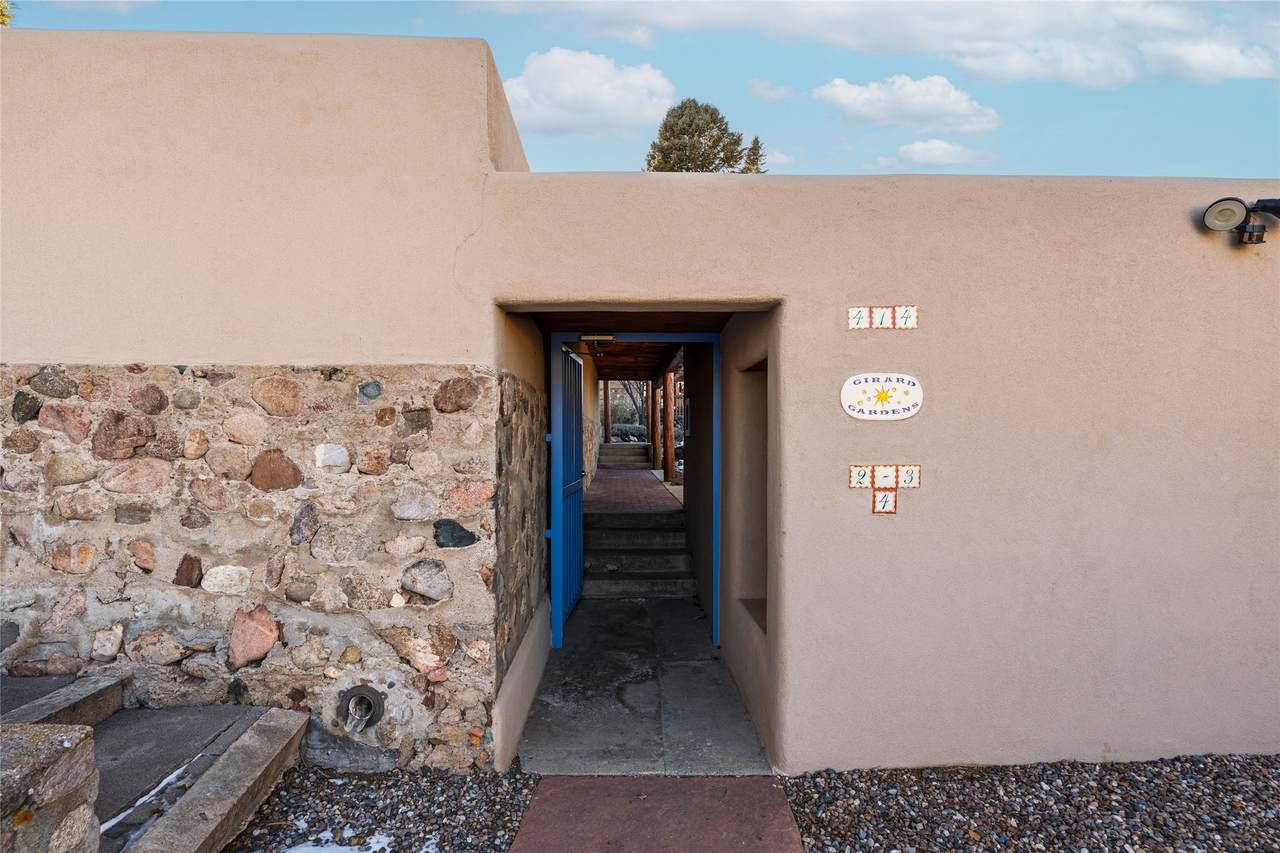 https://bt-photos.global.ssl.fastly.net/santafe/1280_boomver_1_202601586-2.jpg