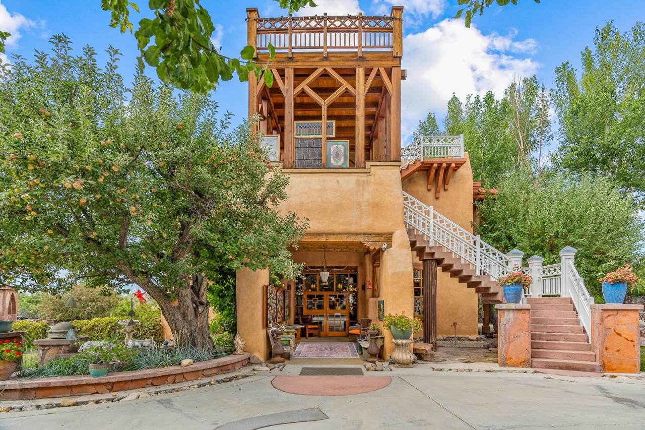 https://bt-photos.global.ssl.fastly.net/santafe/1280_boomver_1_202601592-2.jpg