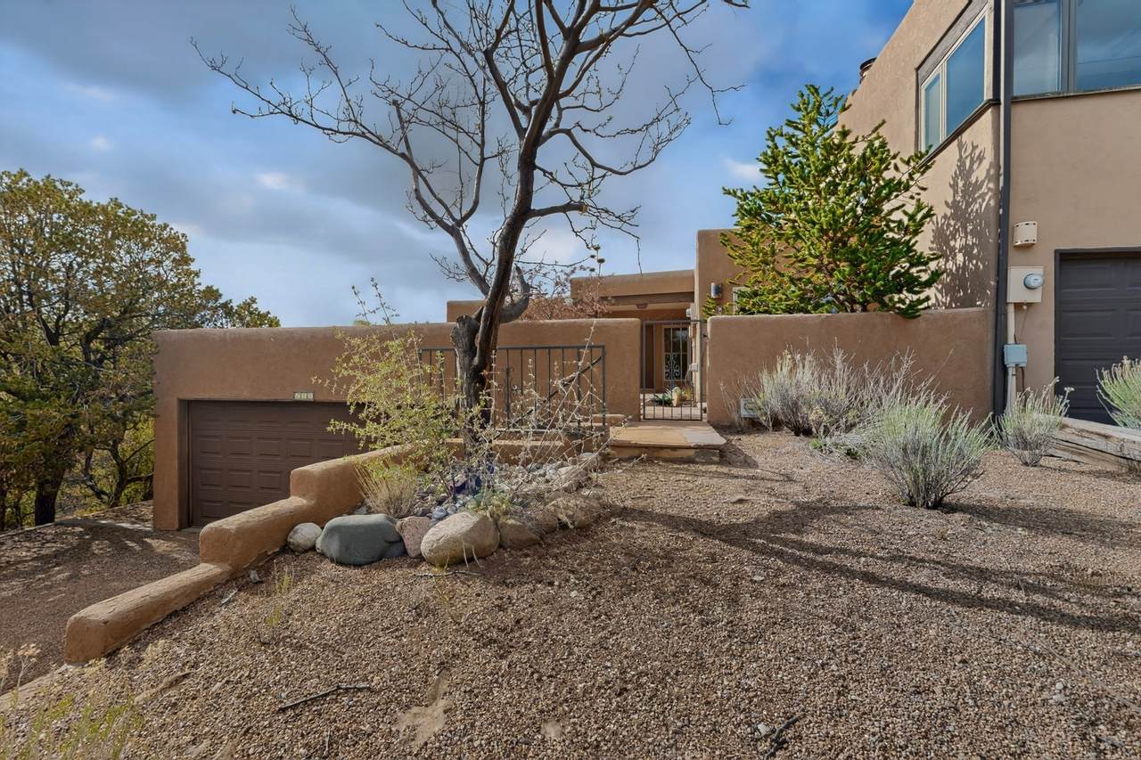 279 Loma Entrada - Photo 1