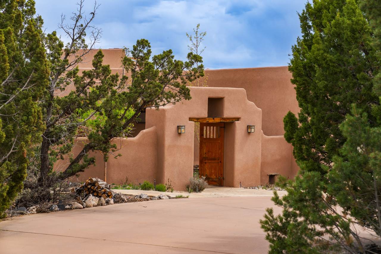 https://bt-photos.global.ssl.fastly.net/santafe/1280_boomver_1_202601669-2.jpg
