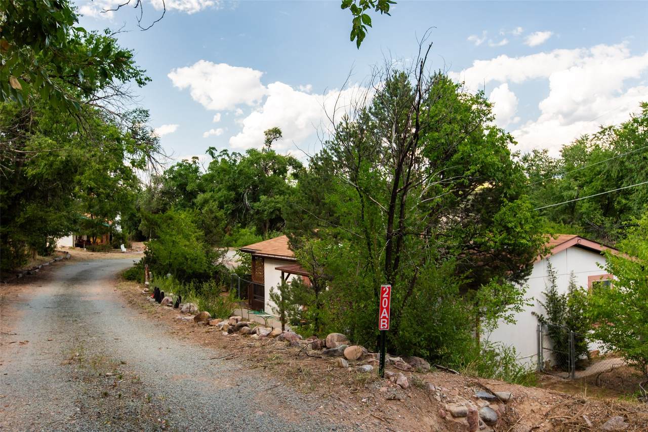 https://bt-photos.global.ssl.fastly.net/santafe/1280_boomver_1_202601698-2.jpg