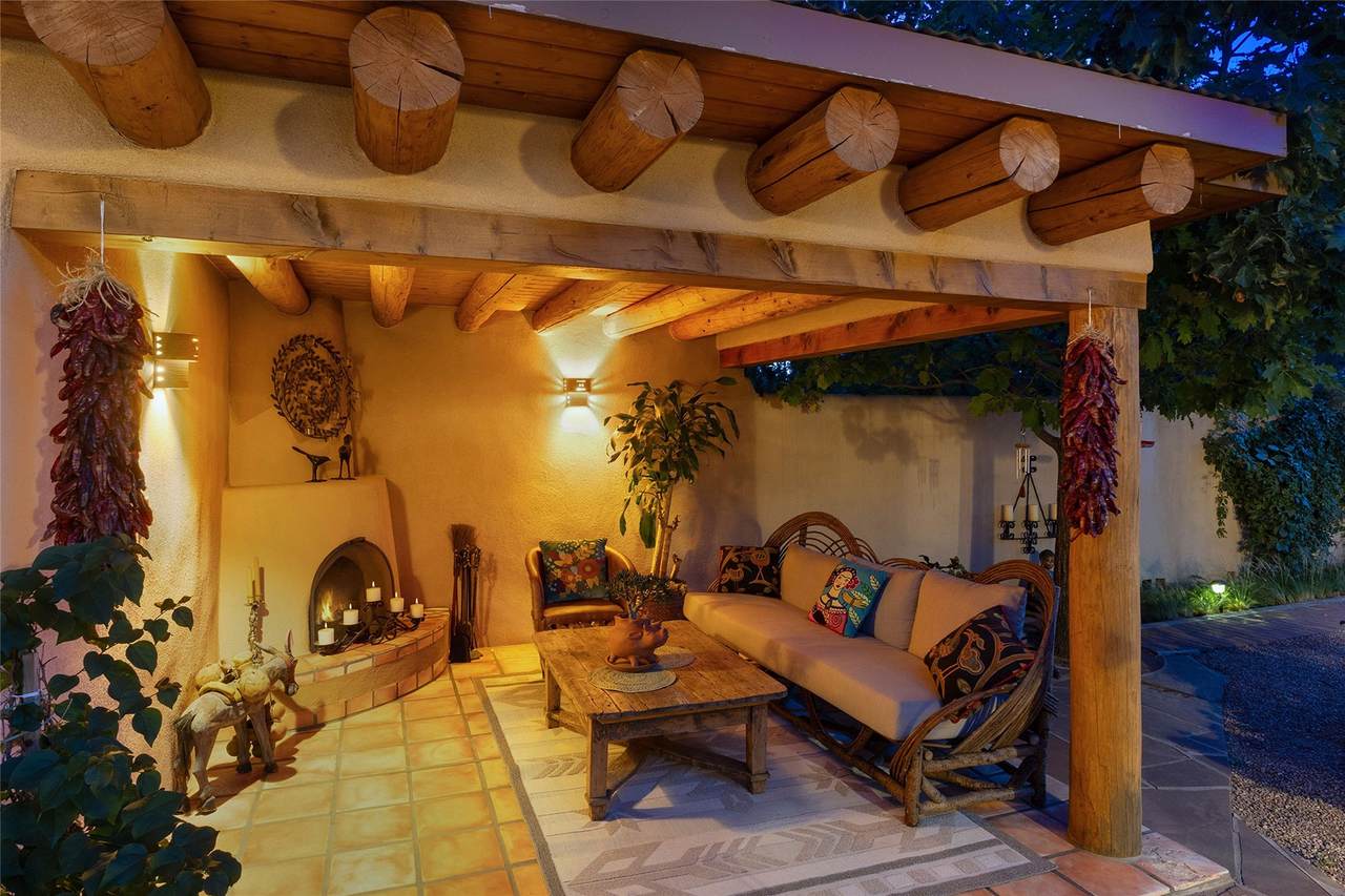 https://bt-photos.global.ssl.fastly.net/santafe/1280_boomver_1_202601728-2.jpg