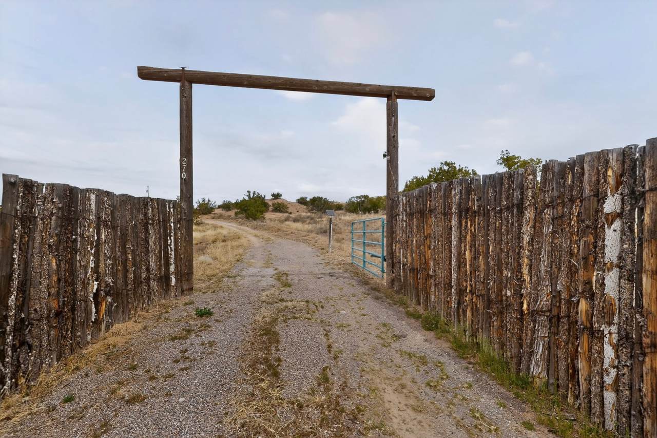 https://bt-photos.global.ssl.fastly.net/santafe/1280_boomver_1_202601733-2.jpg