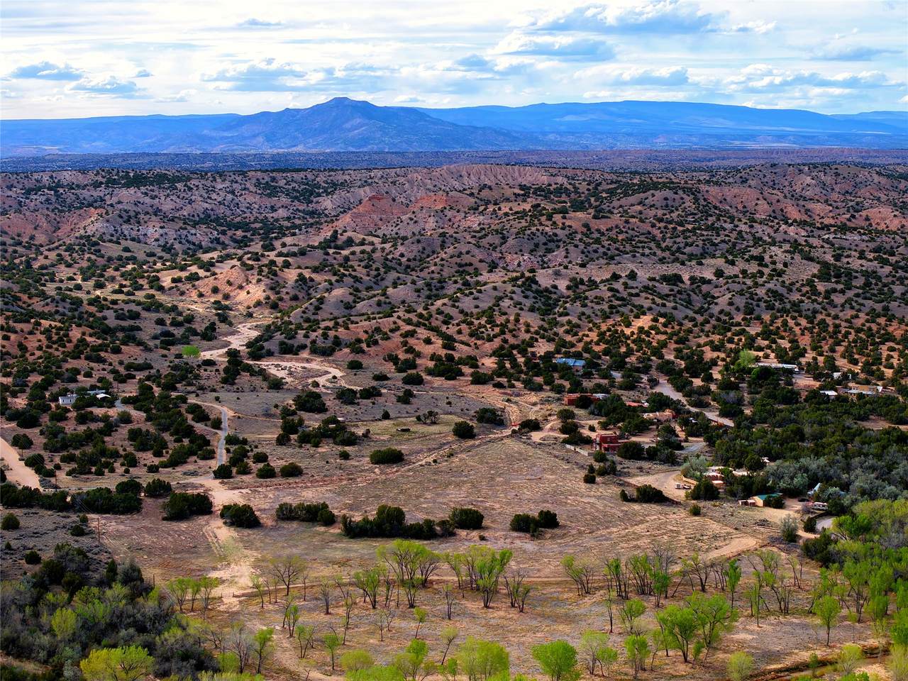 https://bt-photos.global.ssl.fastly.net/santafe/1280_boomver_1_202601740-2.jpg