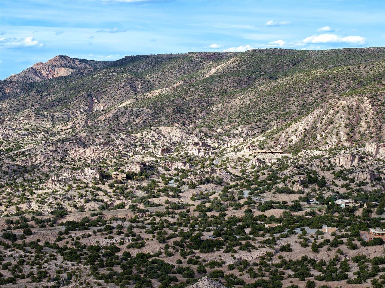 https://bt-photos.global.ssl.fastly.net/santafe/1280_boomver_1_202601740-2.jpg
