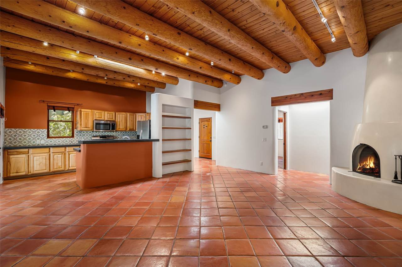 207 Cordova Road - Photo 1
