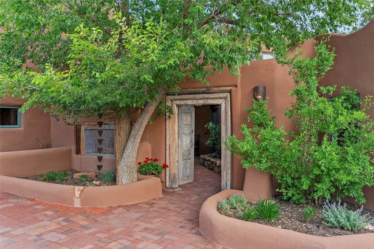https://bt-photos.global.ssl.fastly.net/santafe/1280_boomver_1_202601843-2.jpg