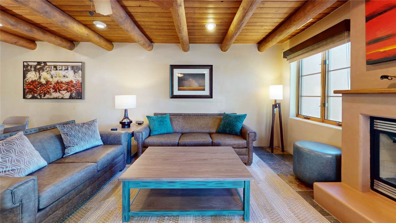 103 Catron - Photo 1