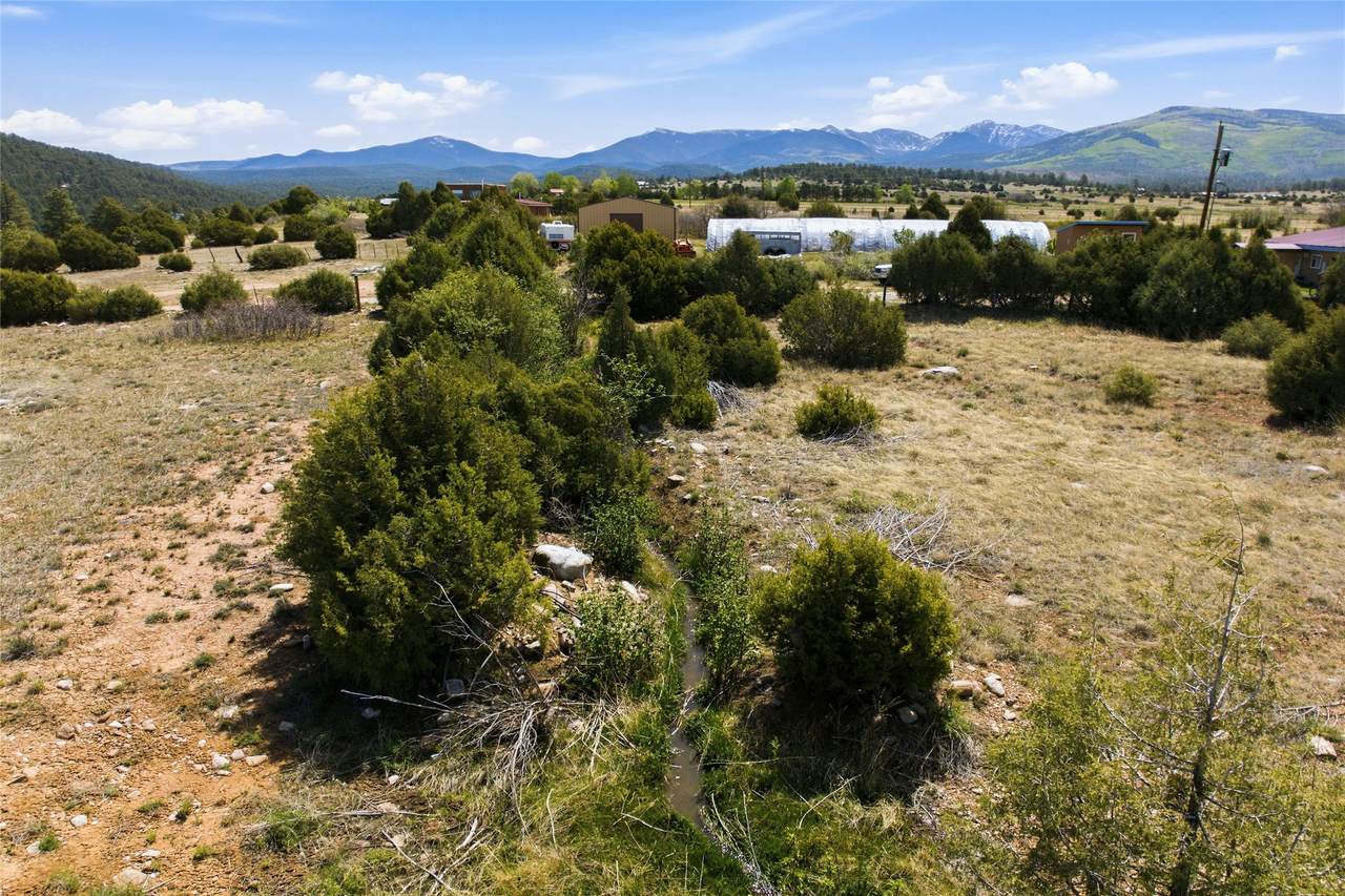 https://bt-photos.global.ssl.fastly.net/santafe/1280_boomver_1_202601959-2.jpg