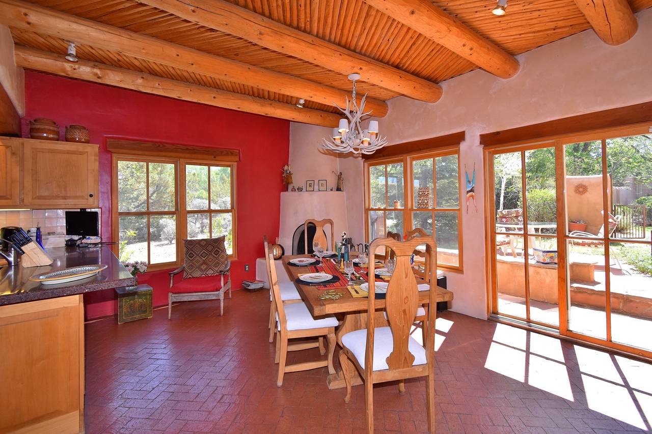 https://bt-photos.global.ssl.fastly.net/santafe/1280_boomver_1_202601990-2.jpg