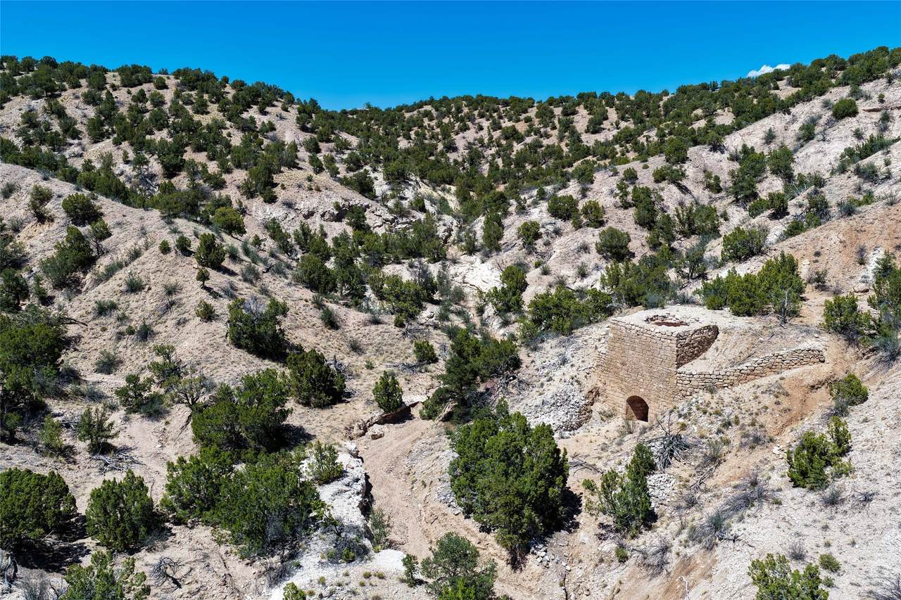 https://bt-photos.global.ssl.fastly.net/santafe/1280_boomver_1_202601992-2.jpg