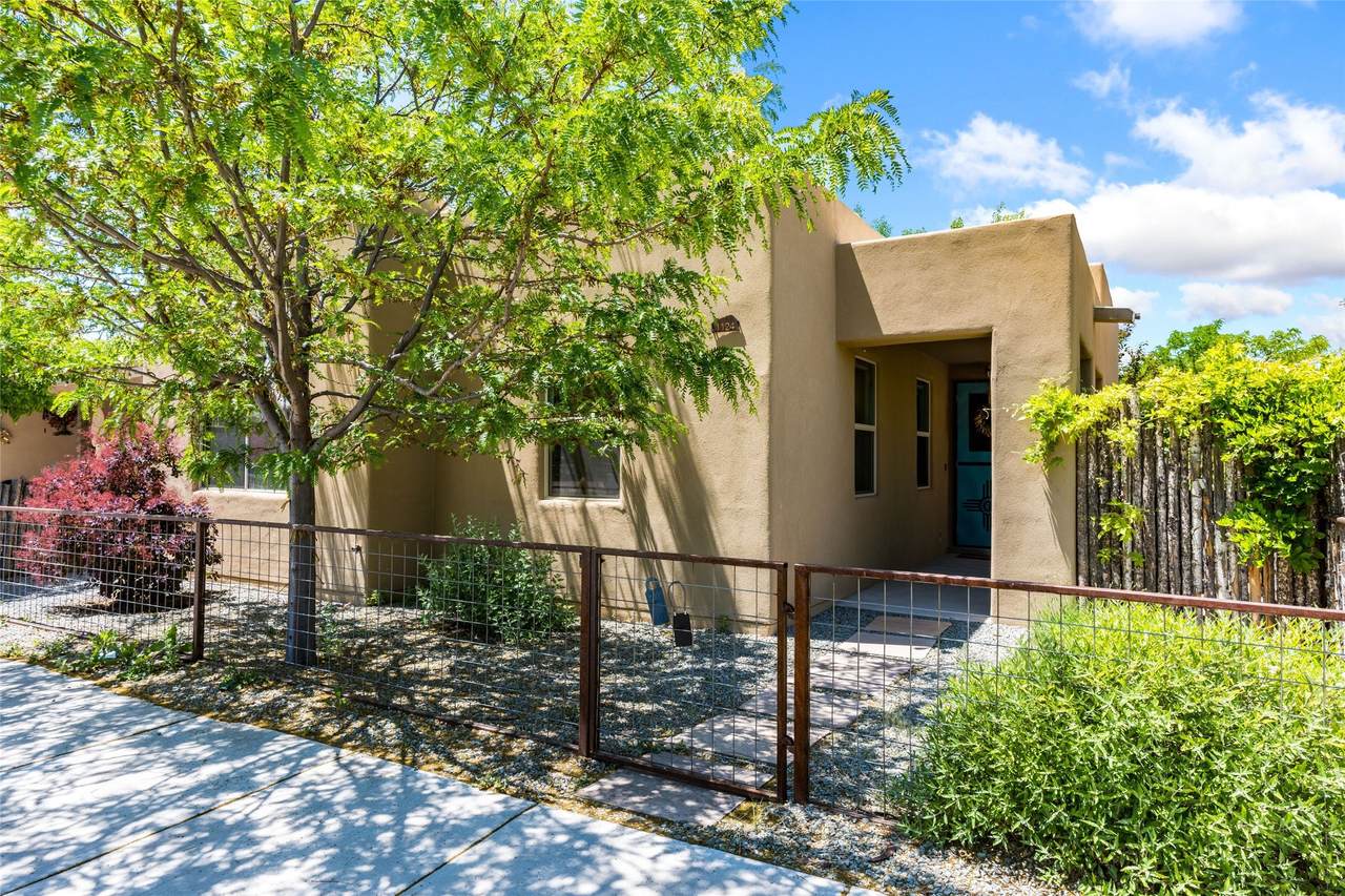1124 Harrison Road - Photo 1