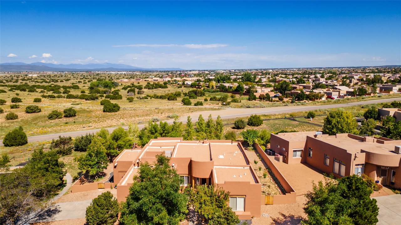 7 Westwind - Photo 1