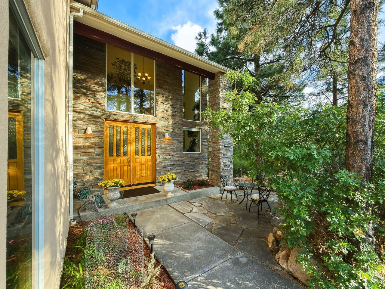 1820 Corona - Photo 1