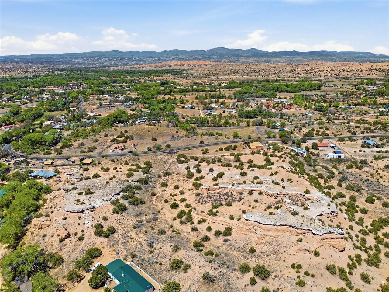 https://bt-photos.global.ssl.fastly.net/santafe/1280_boomver_1_202602137-2.jpg
