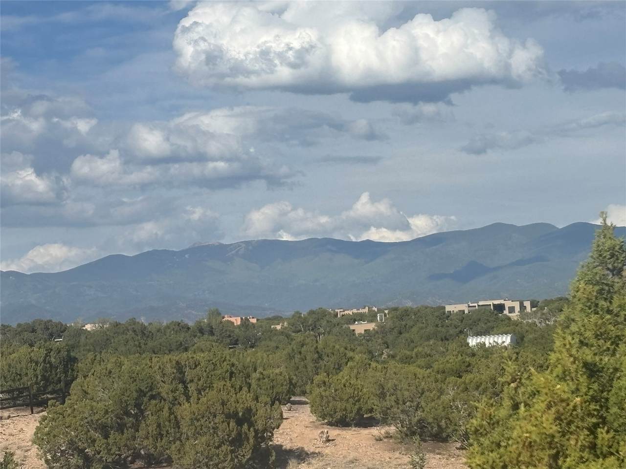 https://bt-photos.global.ssl.fastly.net/santafe/1280_boomver_1_202602196-2.jpg