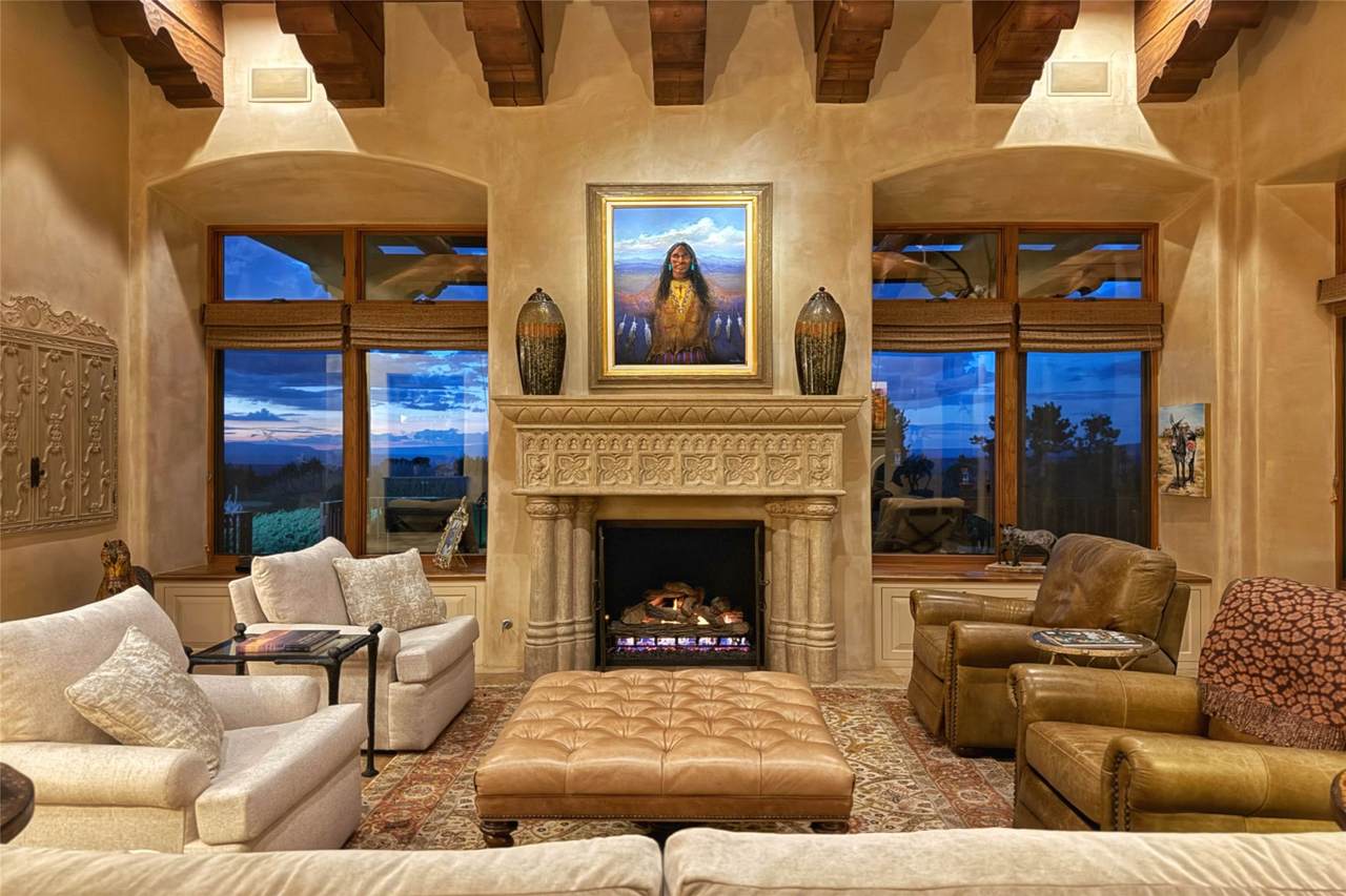 https://bt-photos.global.ssl.fastly.net/santafe/1280_boomver_1_202602208-2.jpg