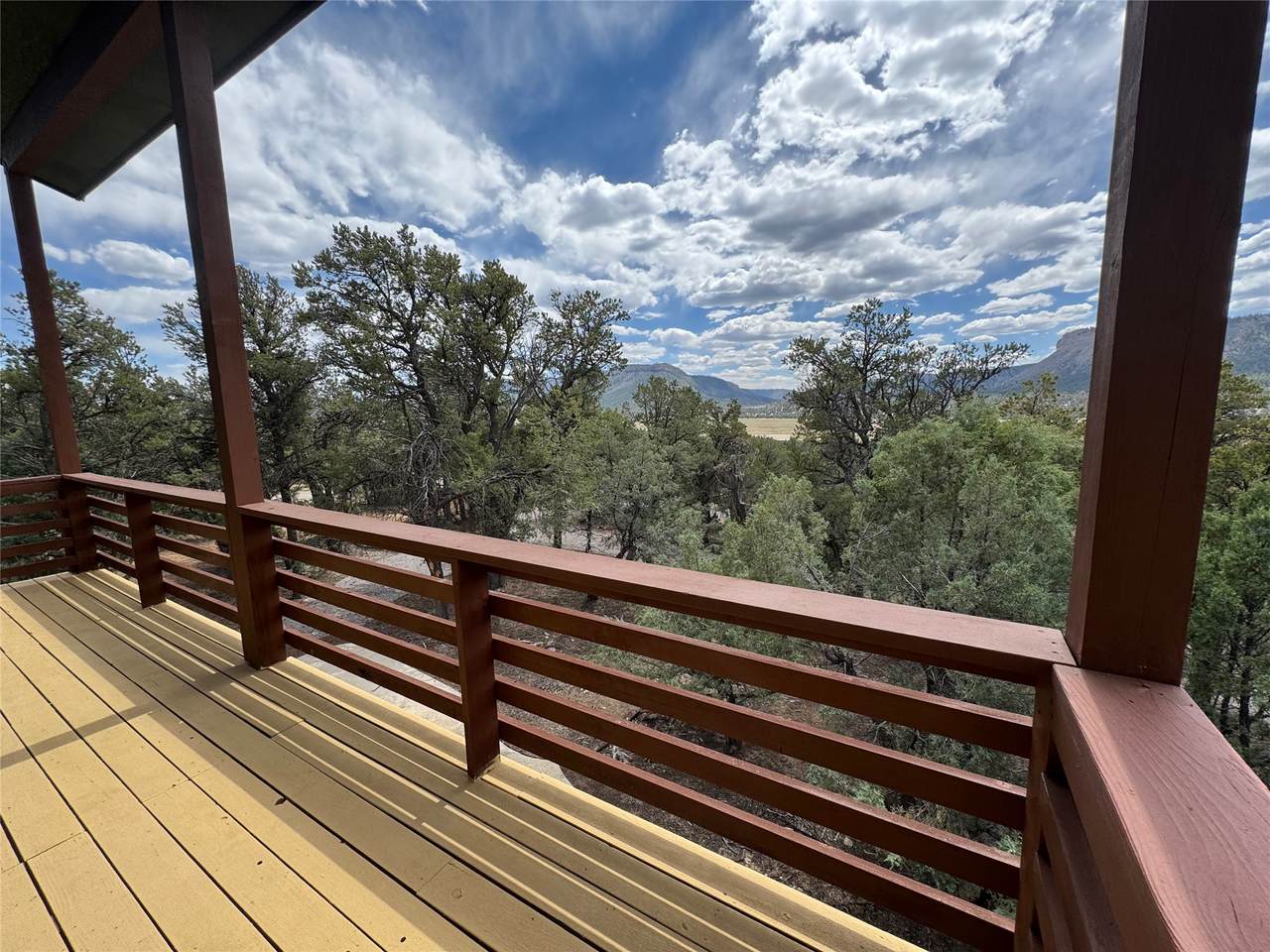 https://bt-photos.global.ssl.fastly.net/santafe/1280_boomver_1_202602297-2.jpg
