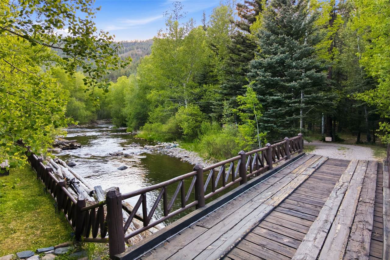 https://bt-photos.global.ssl.fastly.net/santafe/1280_boomver_1_202602307-2.jpg