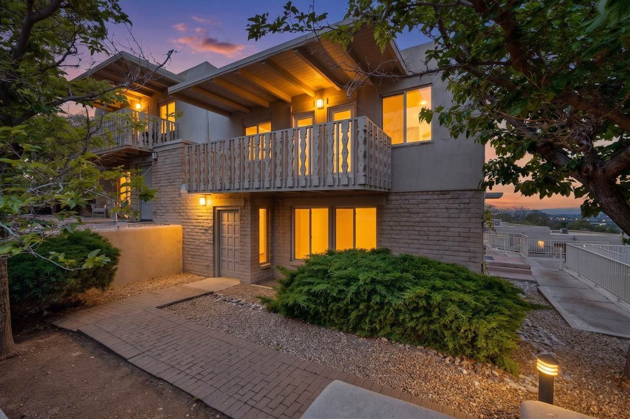 320 Artist Road - Photo 1