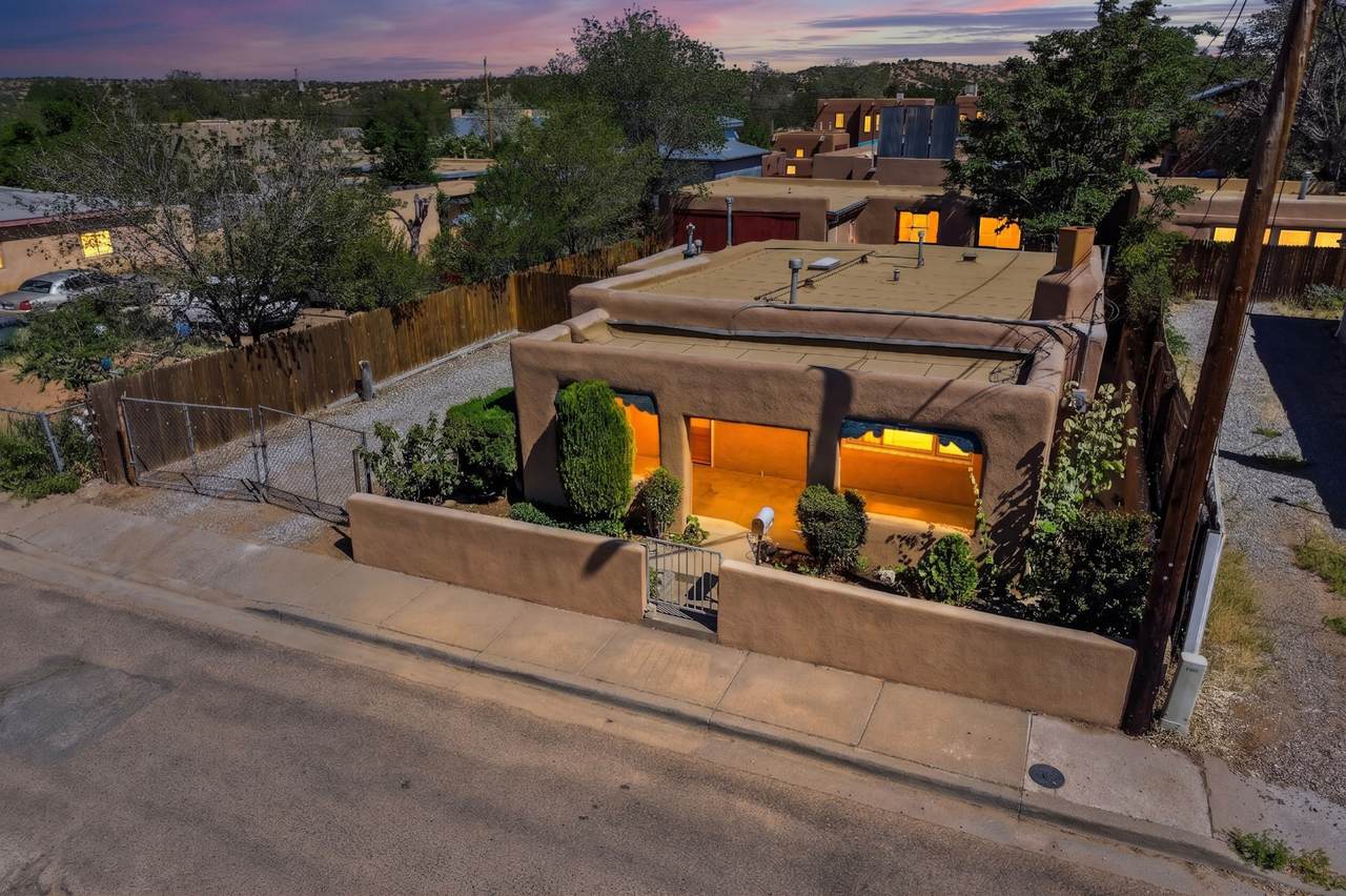 1023 Dunlap Street - Photo 1