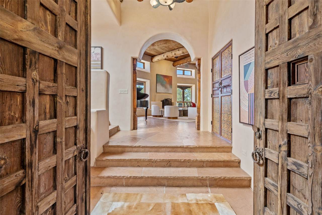 https://bt-photos.global.ssl.fastly.net/santafe/1280_boomver_1_202602376-2.jpg