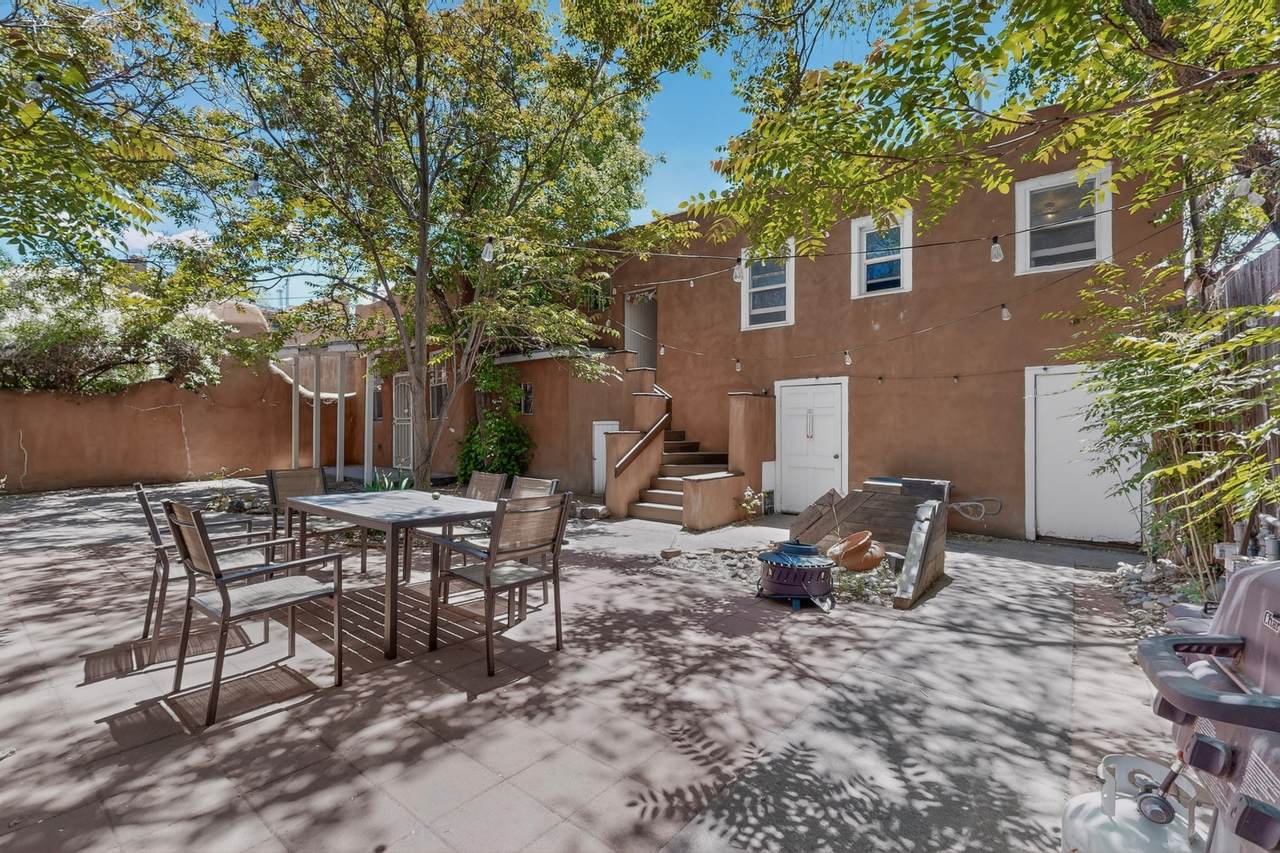 136 Santa Fe Avenue - Photo 1