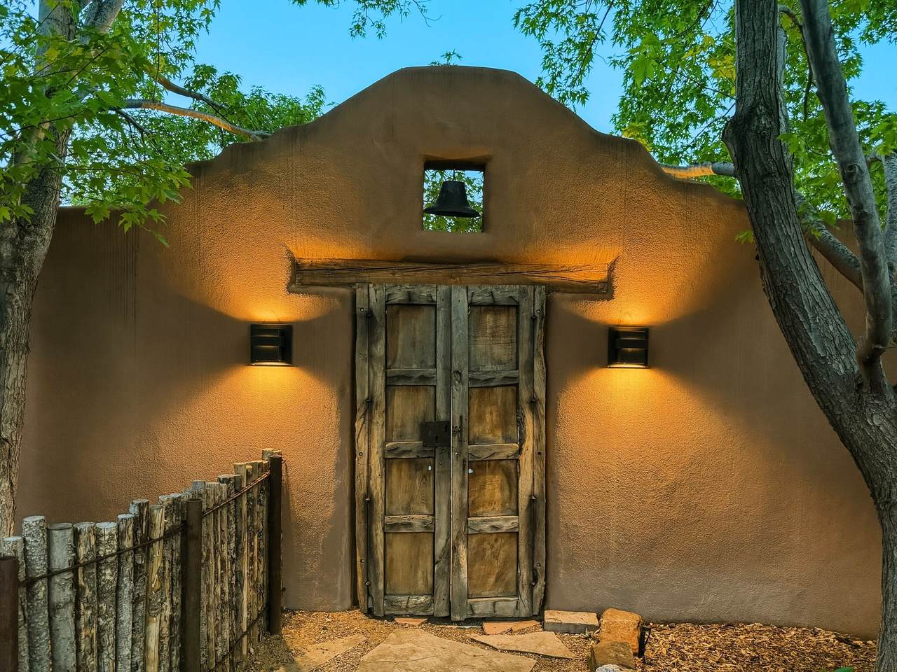 https://bt-photos.global.ssl.fastly.net/santafe/orig_boomver_1_202602554-2.jpg