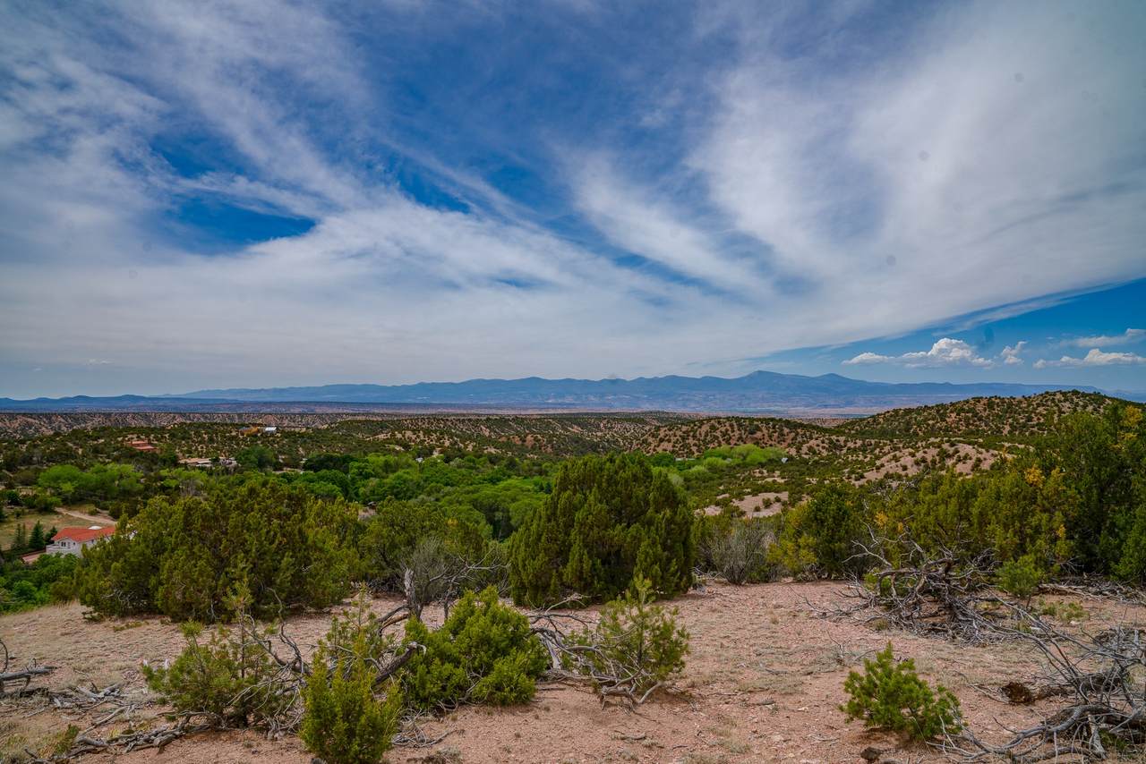 https://bt-photos.global.ssl.fastly.net/santafe/1280_boomver_1_202602587-2.jpg